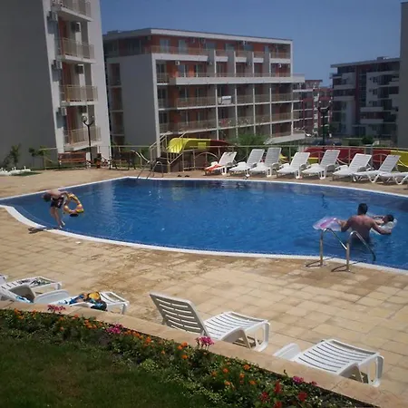 Crown Fort Club Studio Apartamento Sveti Vlas